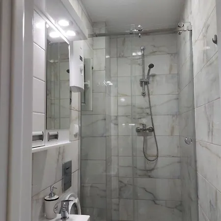 Lomina Apartment